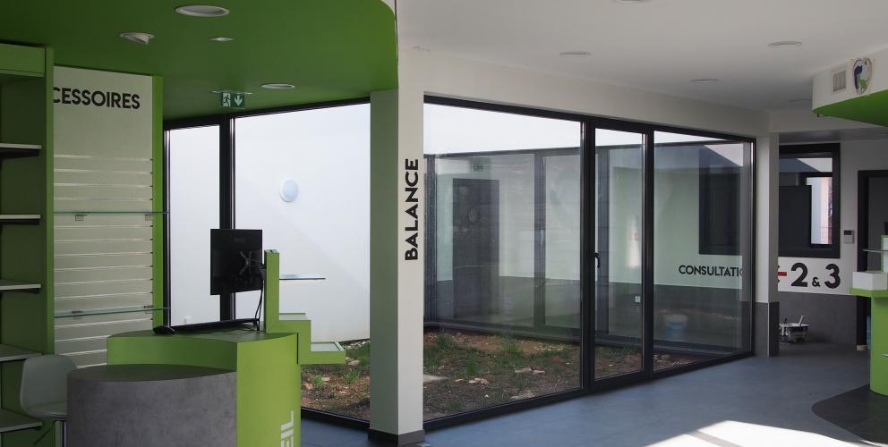 Projet CVV - Le patio est le poumon central du bâtiment, favorisant une lumière généreuse et une ventilation naturelle