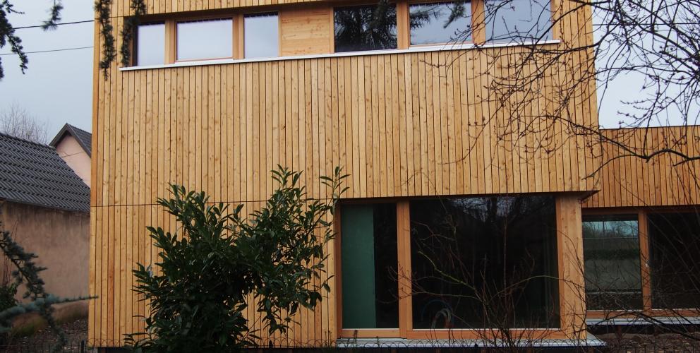 Projet AD - Les façades sur jardin sont généreusement ouvertes