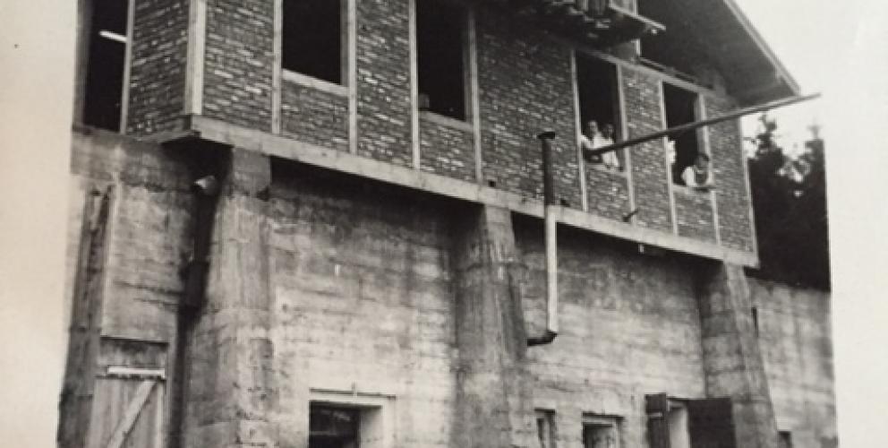 Projet JEE - Construction du chalet initial (date inconnue)